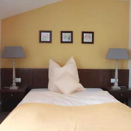 Wellness-pension Altes Kurhaus Luckendorf Ξενοδοχείο 4*